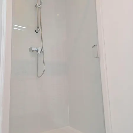 Le Clos Carnot 3 - Proche Commodites